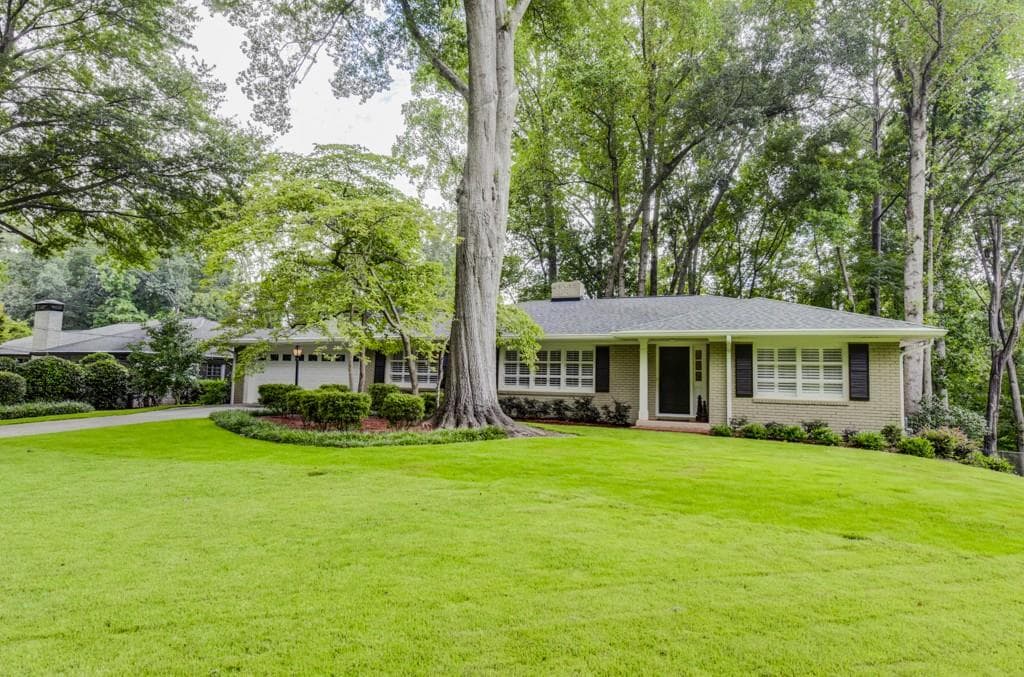 4 bedroom, 3,195 sq ft single family residence sold at 1689 Council Bluff Drive, Atlanta, GA 30345