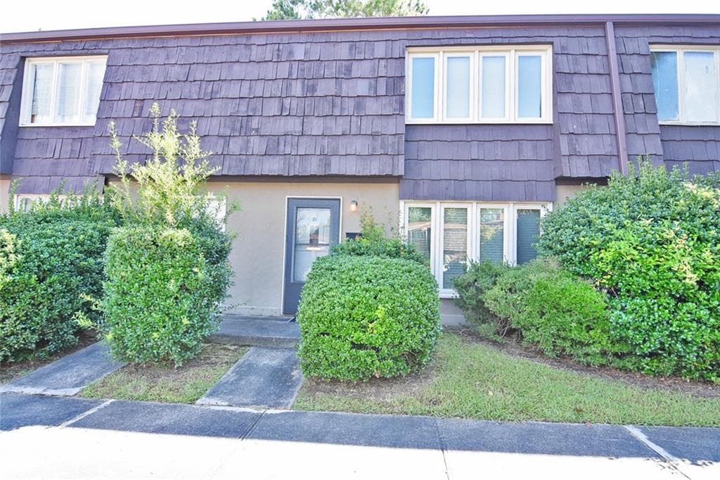 1818 Ashborough Circle F, Marietta, GA 30067 — most recent listing photo