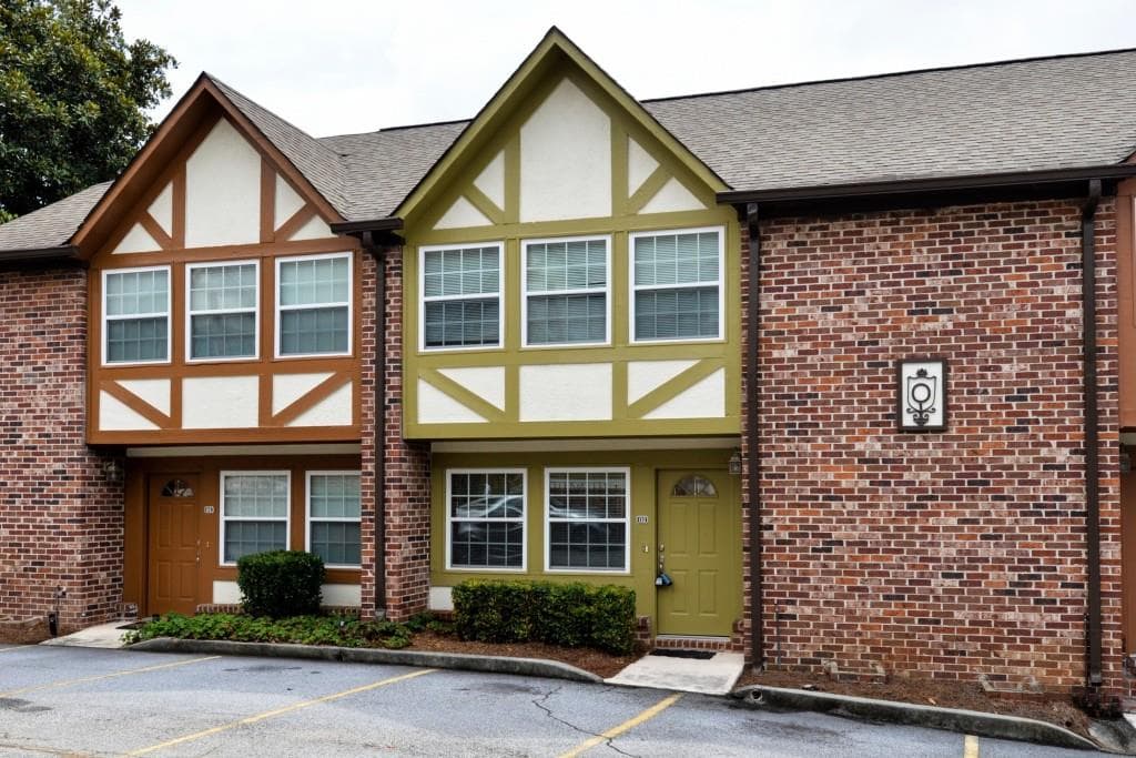 2 bedroom townhouse sold at 2825 NORTHEAST EXPRESSWAY 0-2, Atlanta, GA 30345