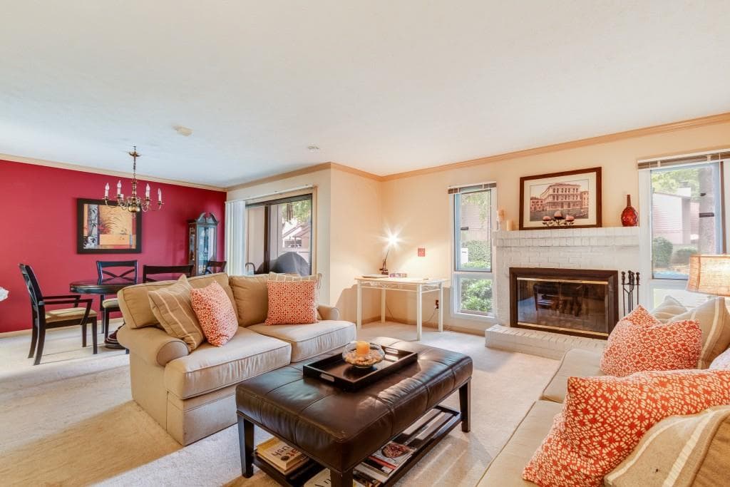 917 Cedar Creek, Marietta, GA 30067 — most recent listing photo