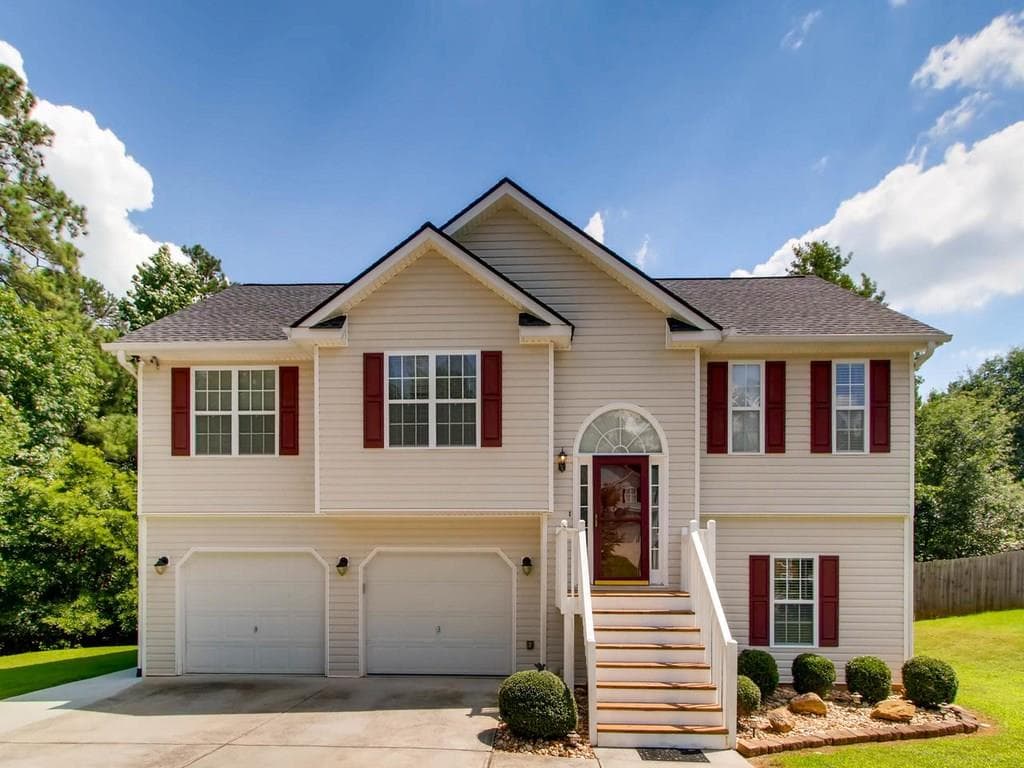4 bedroom, 1,842 sq ft single family residence sold at 9450 Pebble Creek Court, Villa Rica, GA 30180