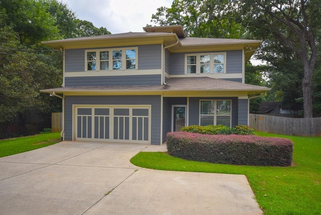 3 bedroom, 2,400 sq ft single family residence sold at 1949 Braeburn Circle, Atlanta, GA 30316