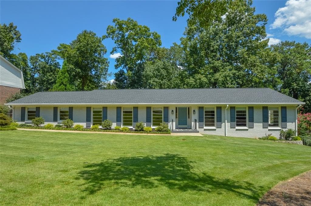 4 bedroom, 3,619 sq ft single family residence sold at 1961 Starfire Drive, Atlanta, GA 30345