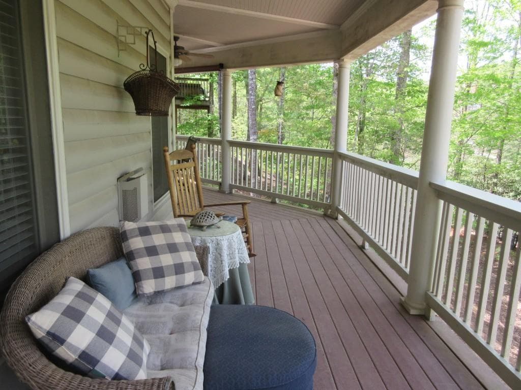 227 Dach Bruecke Gasse, Helen, GA 30545 — most recent listing photo