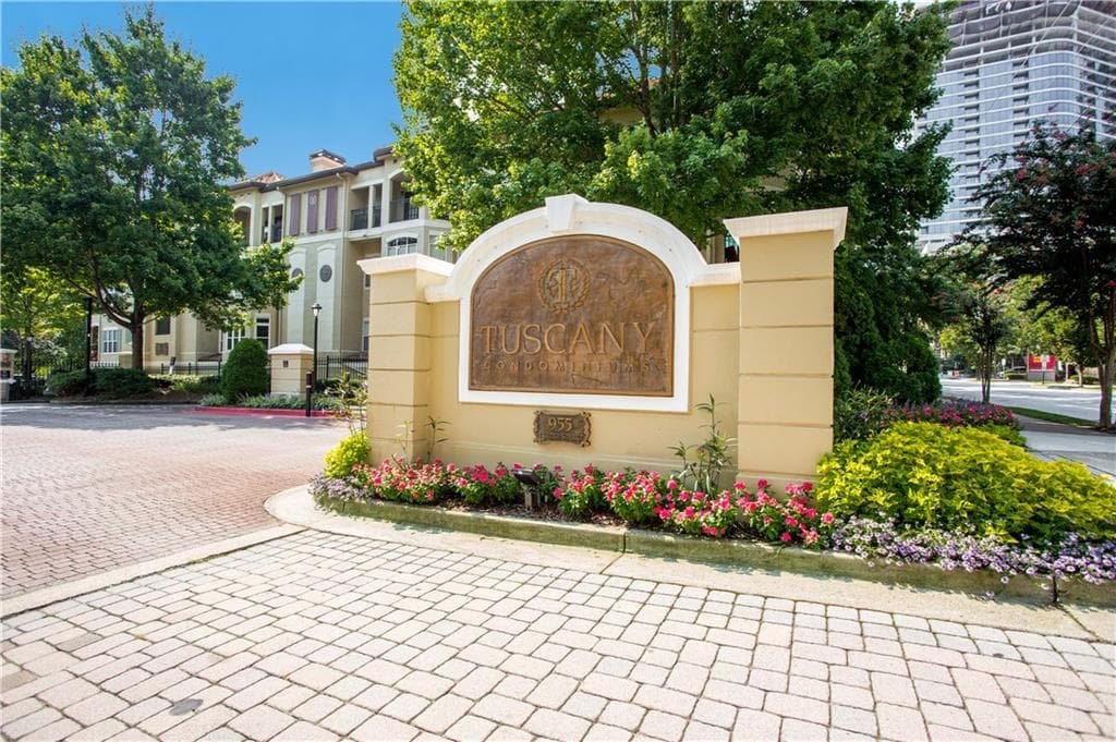 1 bedroom, 715 sq ft condominium sold at 955 Juniper Street 3128, Atlanta, GA 30309 — photo 1 of 1