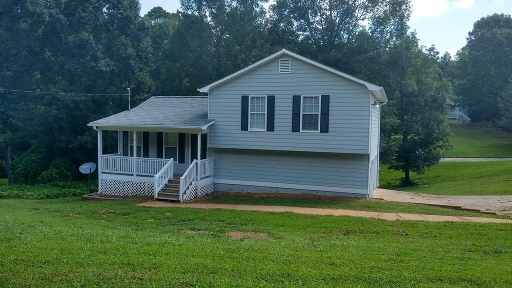 3 bedroom, 1,104 sq ft single family residence sold at 121 Brooke Dr Drive, Dallas, GA 30157