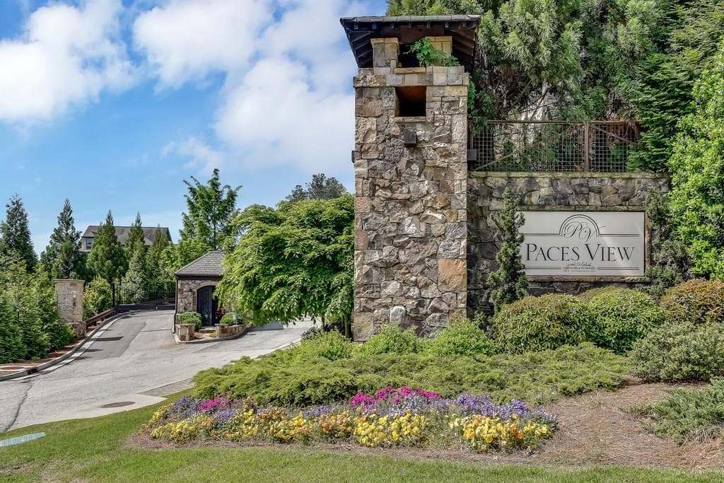 4 bedroom, 3,975 sq ft townhouse sold at 3840 Paces Lookout Drive 112, Atlanta, GA 30339