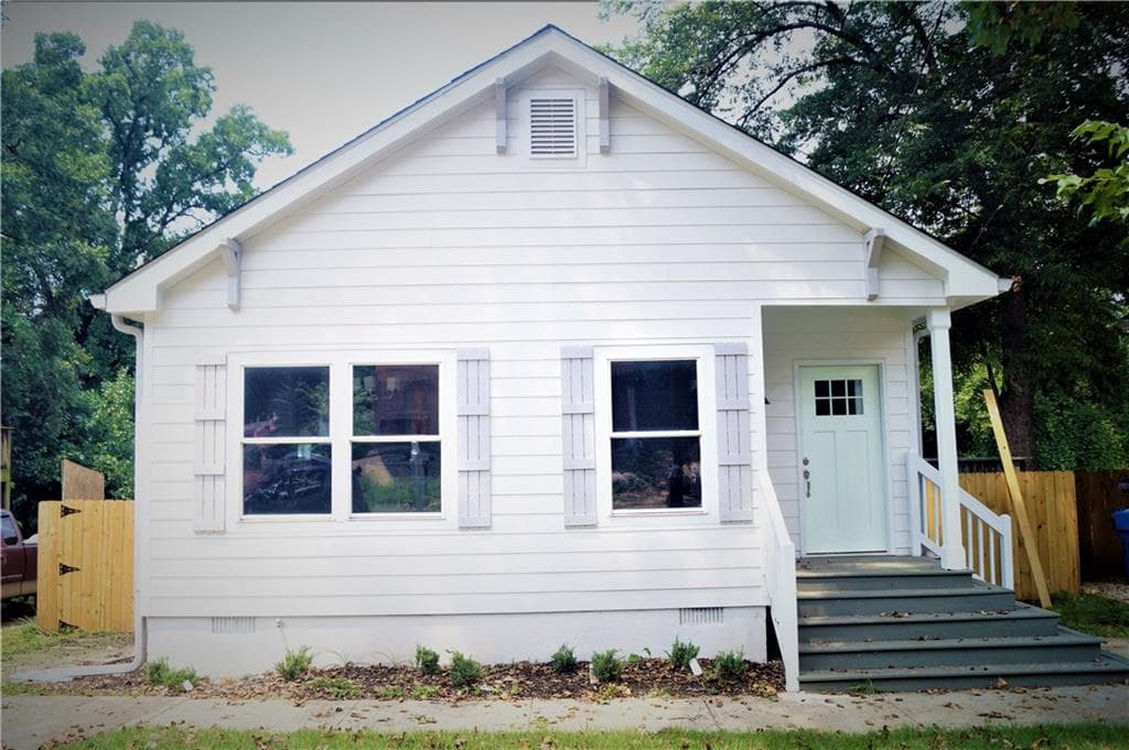 4 bedroom, 1,226 sq ft single family residence sold at 1079 Garibaldi Street, Atlanta, GA 30310