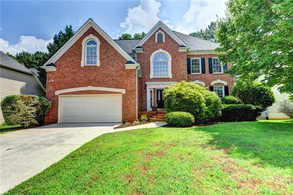 5 bedroom, 4,135 sq ft single family residence sold at 120 Arbor Creek Way, Roswell, GA 30076