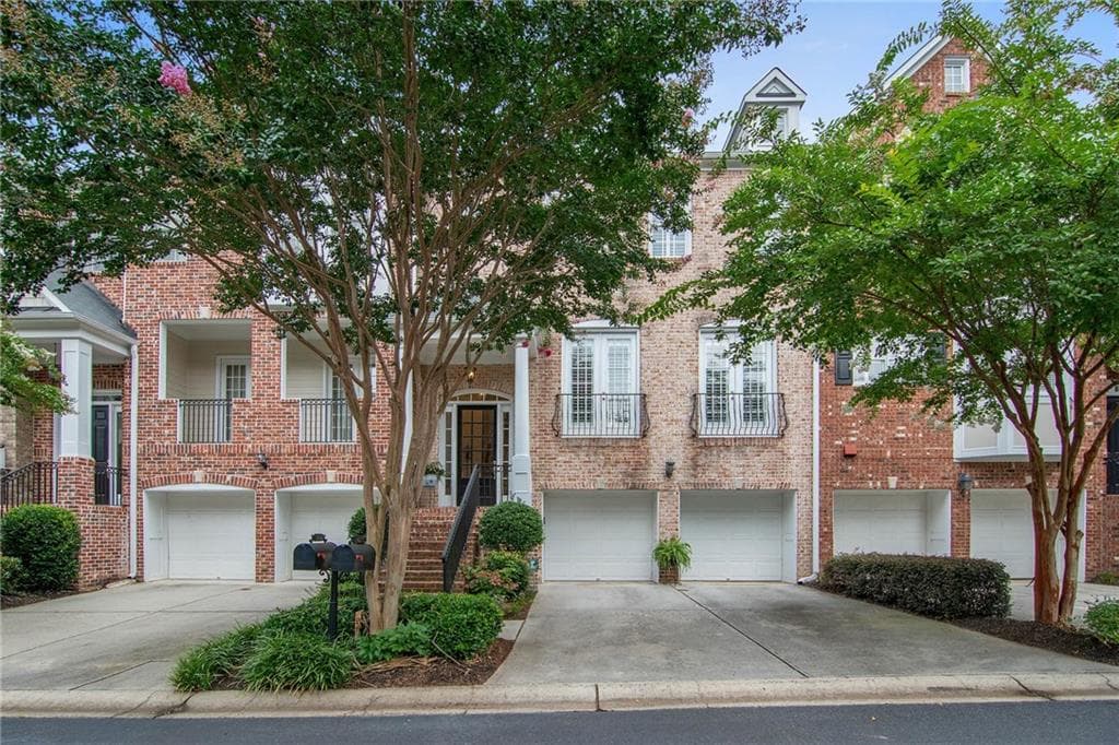 4 bedroom, 3,744 sq ft townhouse sold at 5847 Riverstone Circle 19, Atlanta, GA 30339