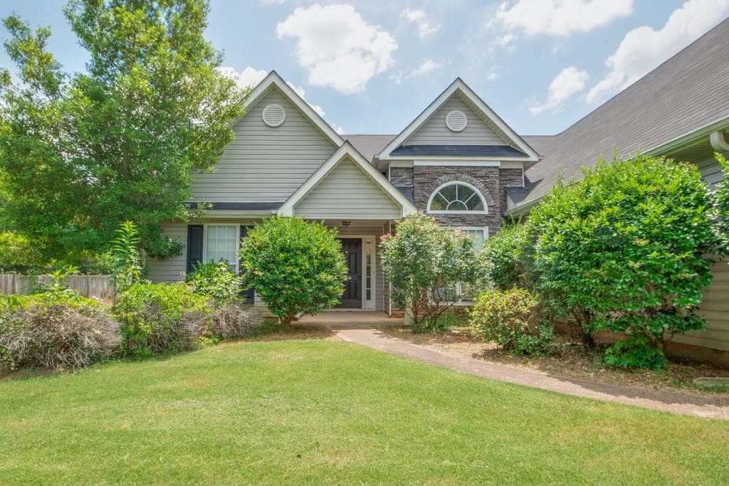 6133 Devonshire Drive, Flowery Branch, GA 30542 — most recent listing photo