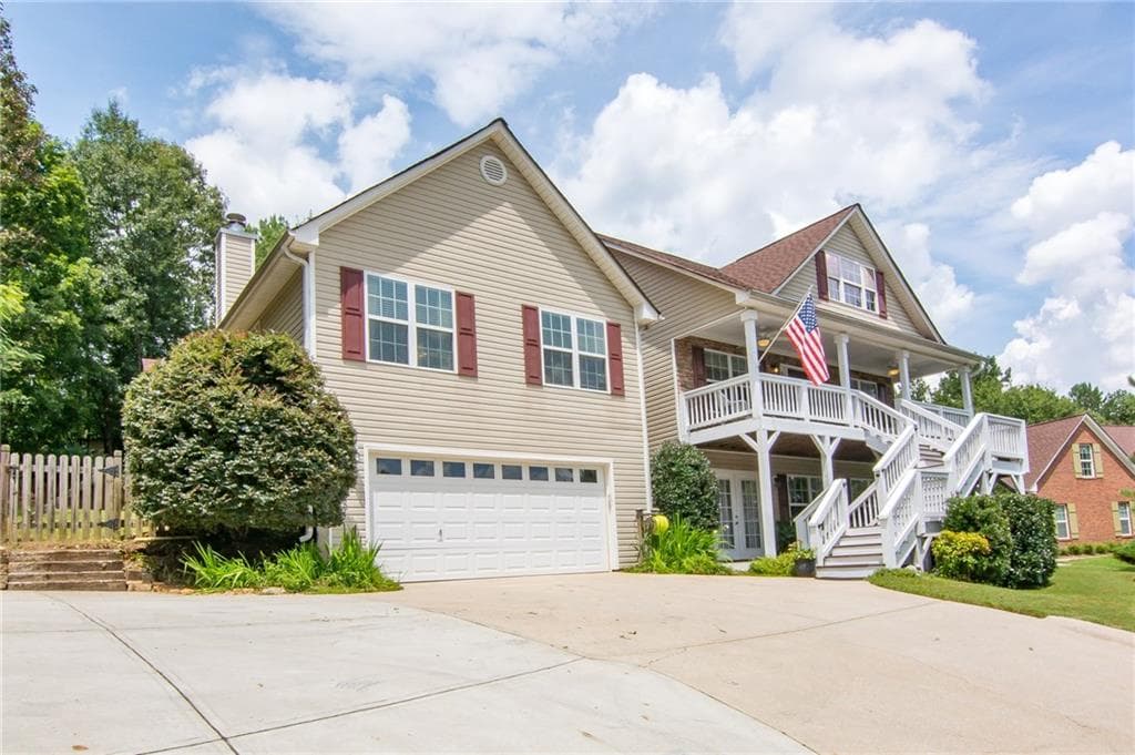4 bedroom, 4,005 sq ft single family residence sold at 630 Burgess Creek Drive, Suwanee, GA 30024