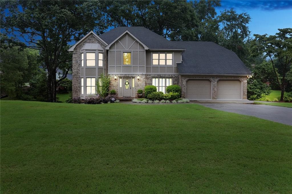 370 Saddle Creek Circle, Roswell, GA 30076 — most recent listing photo