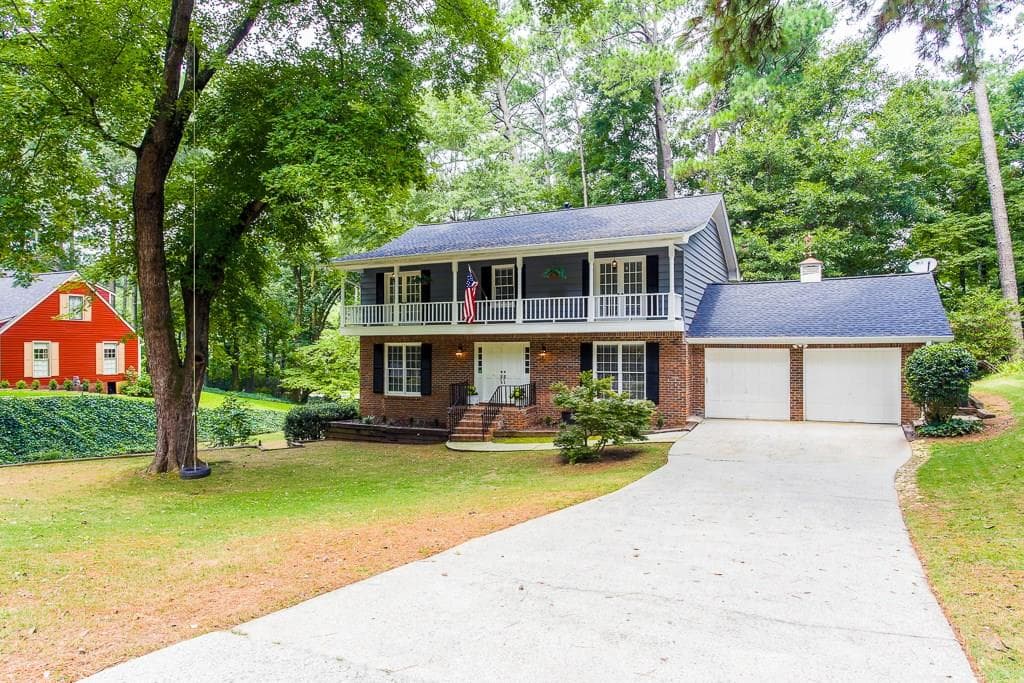 9290 N Lake Drive, Roswell, GA 30076 — most recent listing photo