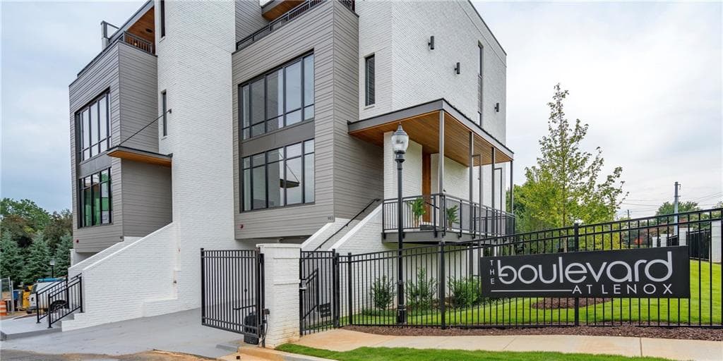 910 Lenox Boulevard 6, Atlanta, GA 30324 — most recent listing photo
