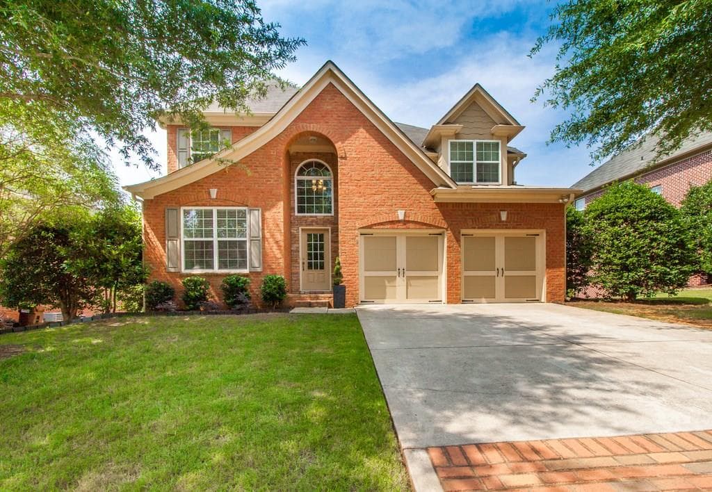 5 bedroom, 3,234 sq ft single family residence sold at 4840 Silver Leaf Drive, Cumming, GA 30040