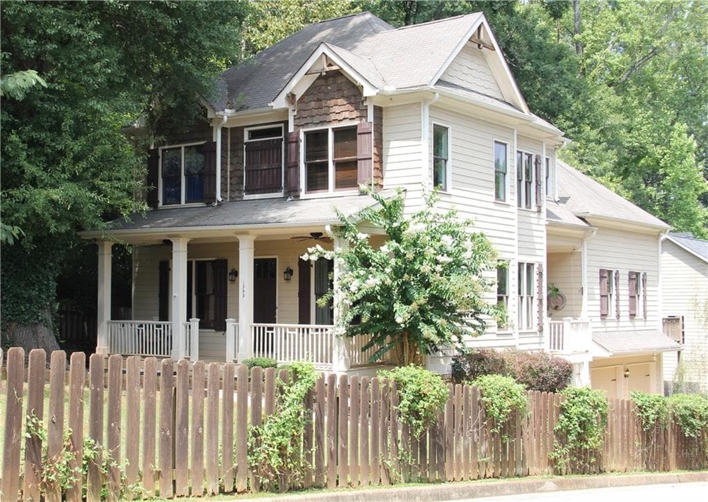 3 bedroom, 3,100 sq ft single family residence sold at 1399 Knob Hill Court, Atlanta, GA 30316