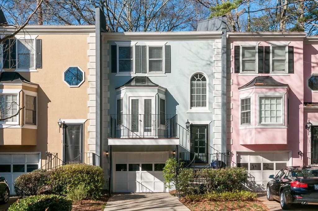 3 bedroom, 1,818 sq ft townhouse sold at 57 Sycamore Station, Decatur, GA 30030