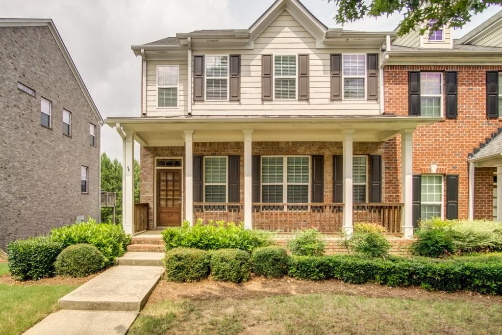 3 bedroom, 2,017 sq ft townhouse sold at 129 River Park Crossing, Woodstock, GA 30188
