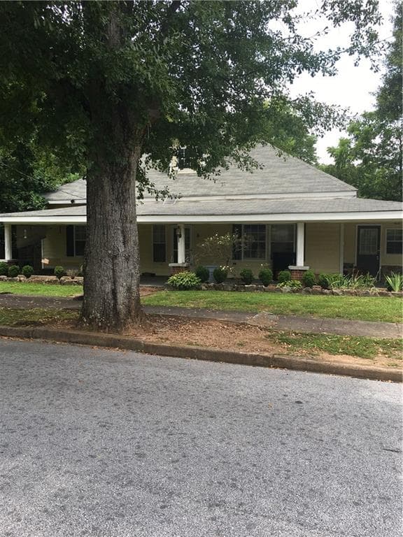3 bedroom single family residence sold at 1724 NE Hill Street, Conyers, GA 30012