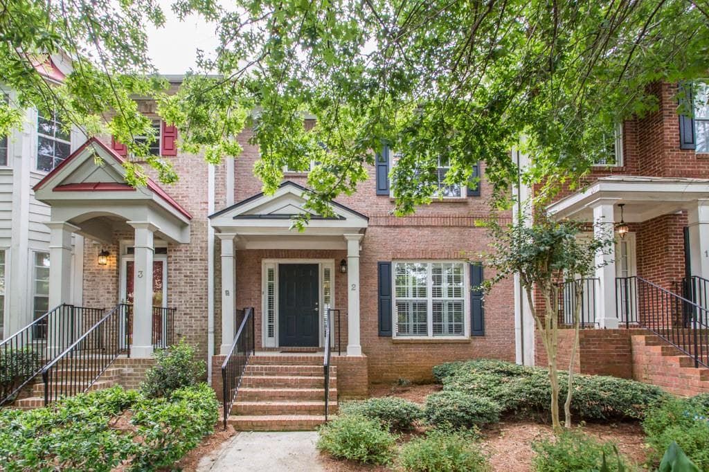 2 bedroom, 1,837 sq ft townhouse sold at 110 S Columbia Drive 2, Decatur, GA 30030