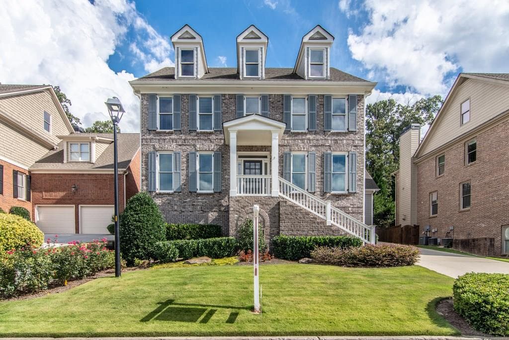 5 bedroom, 3,673 sq ft single family residence sold at 1126 Vinings Grove Way, Smyrna, GA 30082