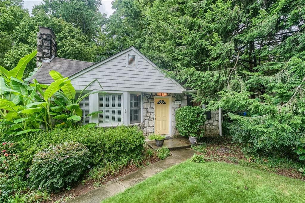 4 bedroom, 1,428 sq ft single family residence sold at 664 Courtenay Drive, Atlanta, GA 30306