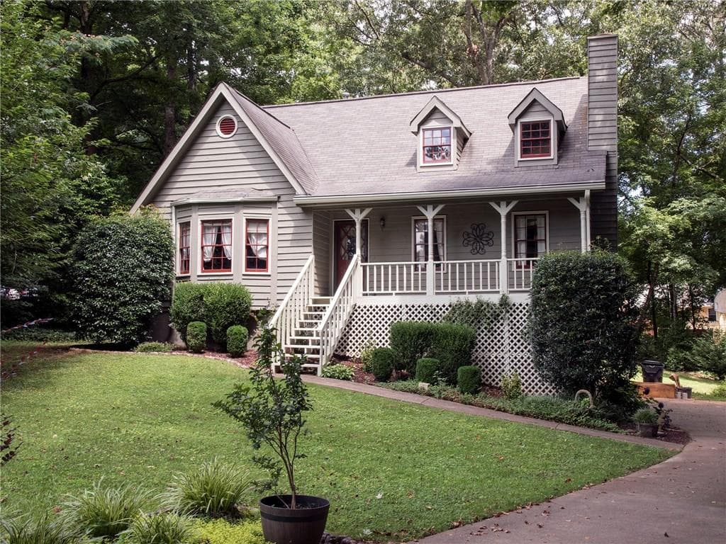 5 bedroom, 2,035 sq ft single family residence sold at 2200 DOE Court, Suwanee, GA 30024