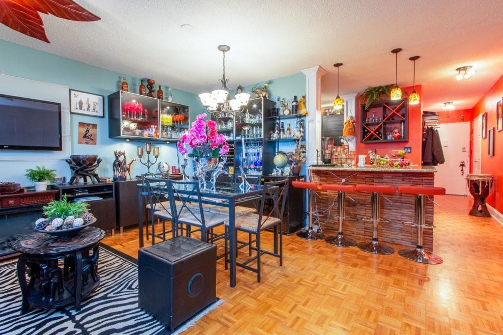 1 bedroom, 722 sq ft condominium sold at 300 Peachtree Street 6E, Atlanta, GA 30308