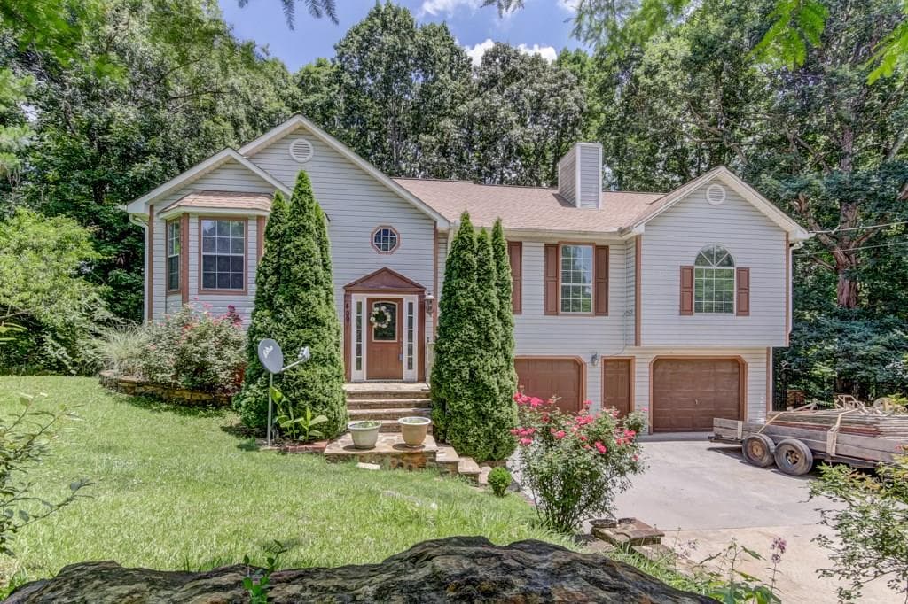 4 bedroom, 1,986 sq ft single family residence sold at 409 Fairington Lane, Canton, GA 30115 — photo 1 of 1