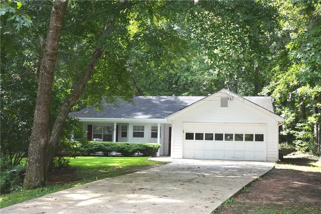 135 Oaklake Drive, Covington, GA 30016 — most recent listing photo
