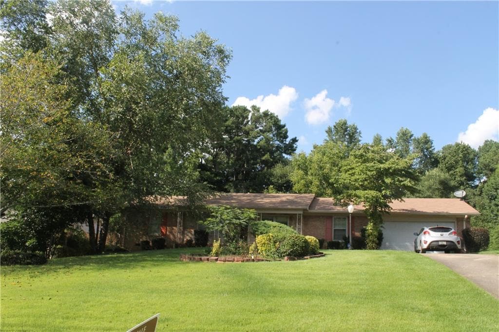 3 bedroom, 2,323 sq ft single family residence sold at 3762 Columbia Parkway, Decatur, GA 30034