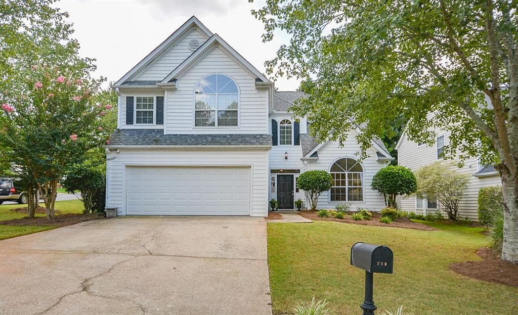 3 bedroom, 2,226 sq ft single family residence sold at 234 Colony Center Drive, Woodstock, GA 30188