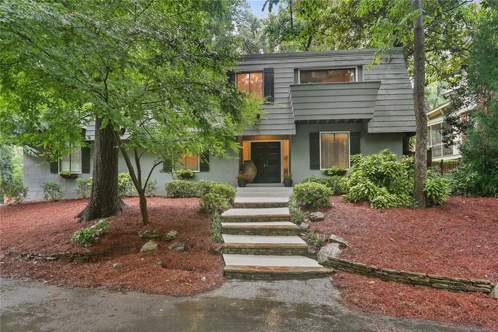 4 bedroom, 3,296 sq ft single family residence sold at 4039 McClatchey Circle, Atlanta, GA 30342