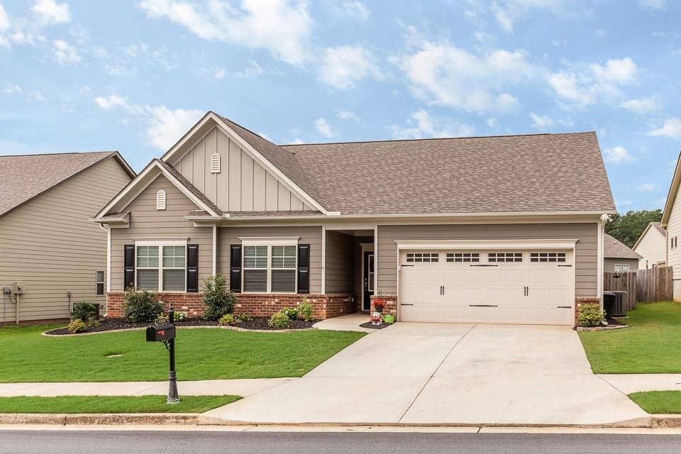 4568 Sweetwater Drive, Gainesville, GA 30504 — most recent listing photo
