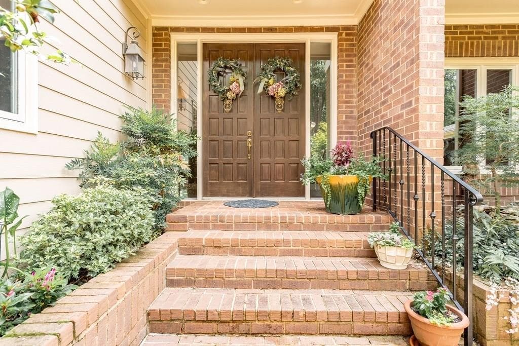 4006 Columns Drive, Marietta, GA 30067 — most recent listing photo