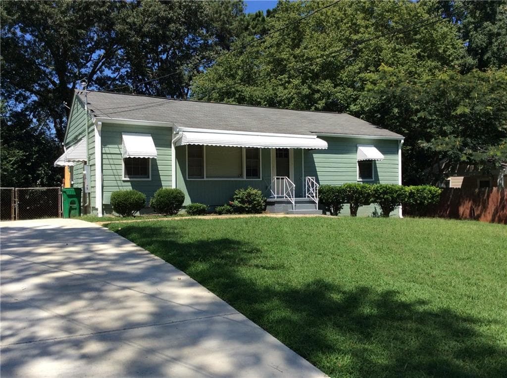 2 bedroom, 1,008 sq ft single family residence sold at 1765 Lee Street, Decatur, GA 30035