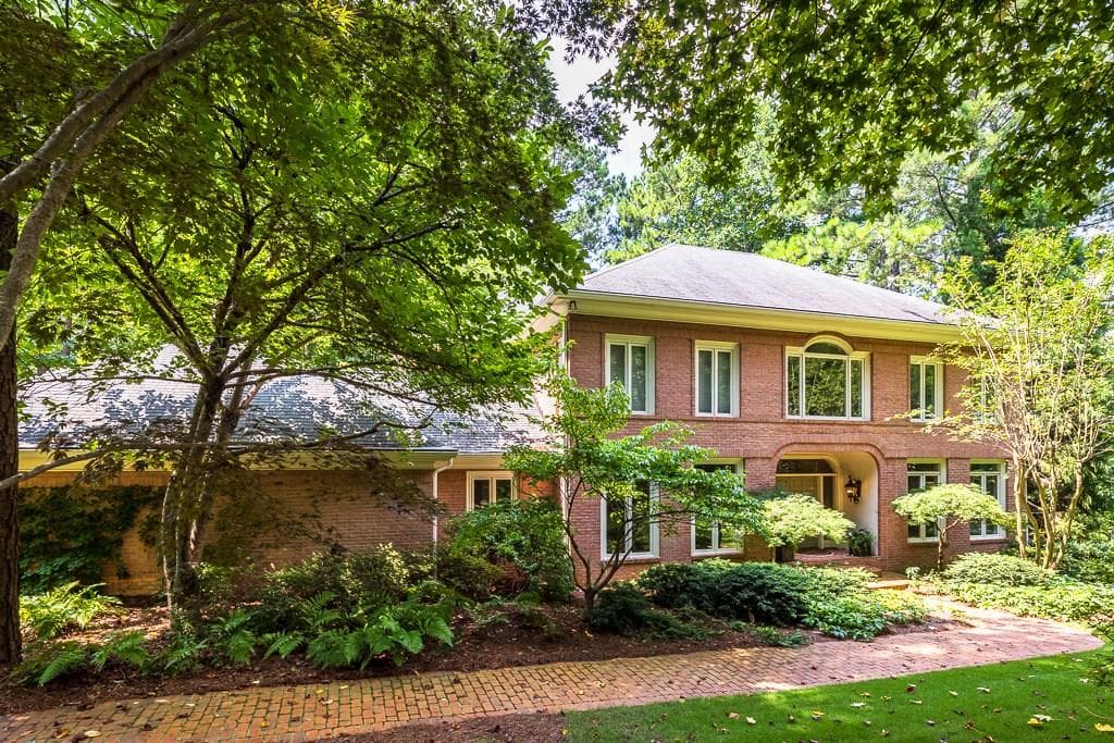 5520 Errol Place, Sandy Springs, GA 30327 — most recent listing photo