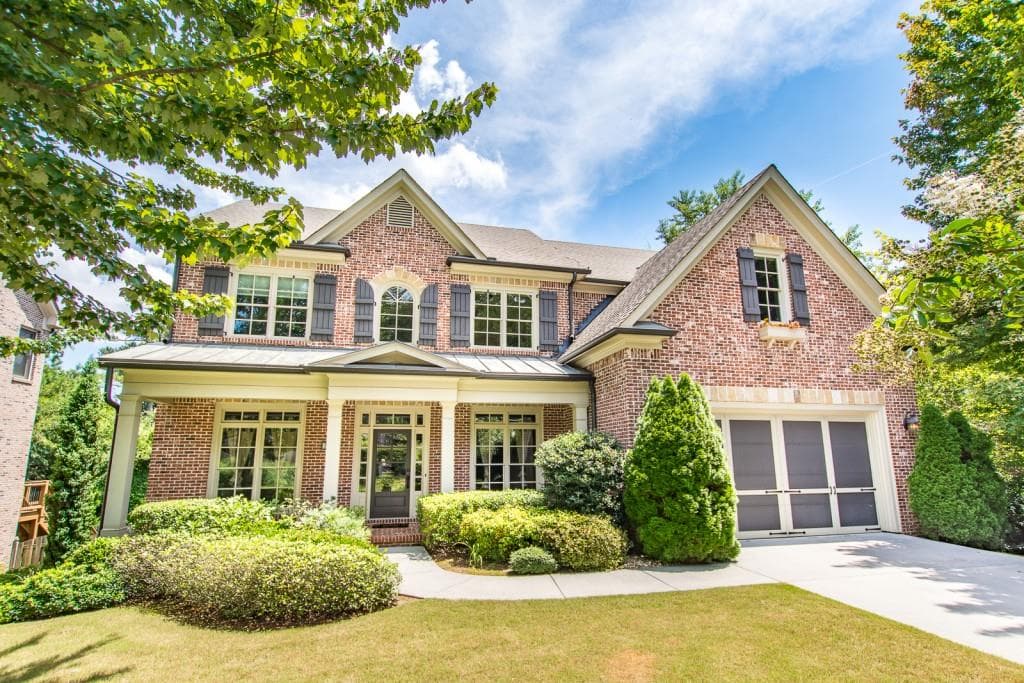 6 bedroom, 3,587 sq ft single family residence sold at 2289 Wayside Drive, Atlanta, GA 30319