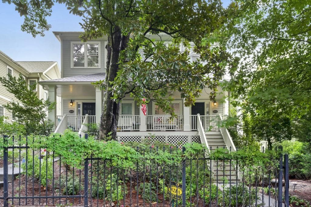 3 bedroom, 2,000 sq ft townhouse sold at 821 Edgewood Avenue A, Atlanta, GA 30307