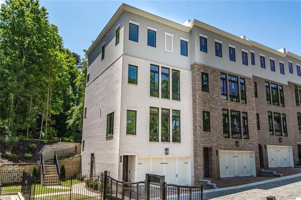 701 Lenox Lane 1, Atlanta, GA 30324 — most recent listing photo