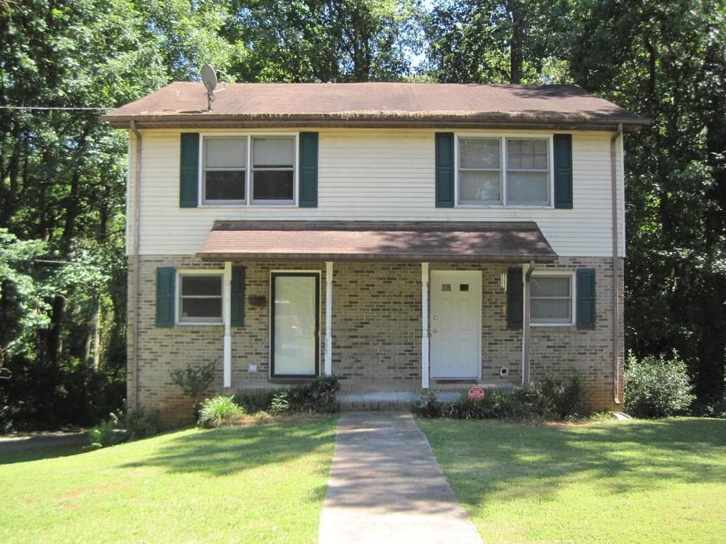 duplex sold at 5065 Leeshire Trail, Tucker, GA 30084