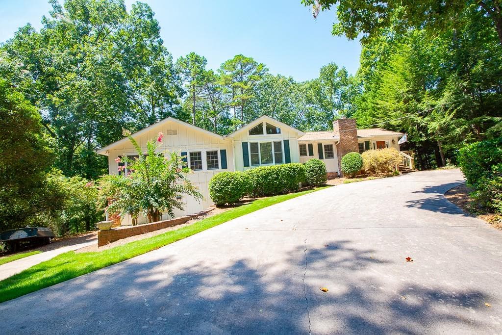 4 bedroom, 2,249 sq ft single family residence sold at 7785 Mill Cove Road, Cumming, GA 30041