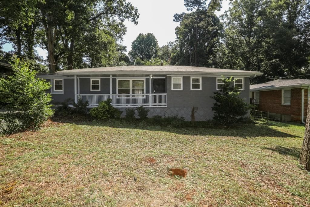 3 bedroom, 1,328 sq ft single family residence sold at 1392 David Circle, Decatur, GA 30032