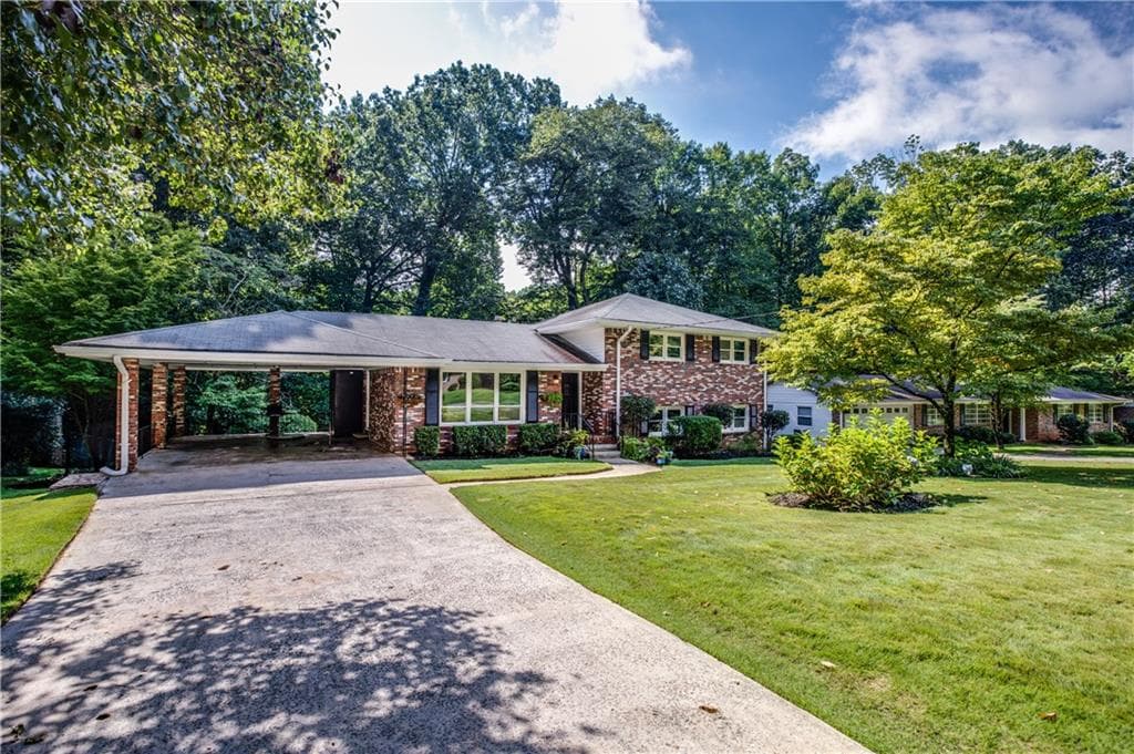 4 bedroom, 2,000 sq ft single family residence sold at 2307 Echo Hills Circle, Atlanta, GA 30345