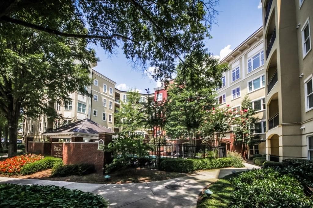 1 bedroom, 1,084 sq ft condominium sold at 11 Perimeter Center 1310, Atlanta, GA 30346