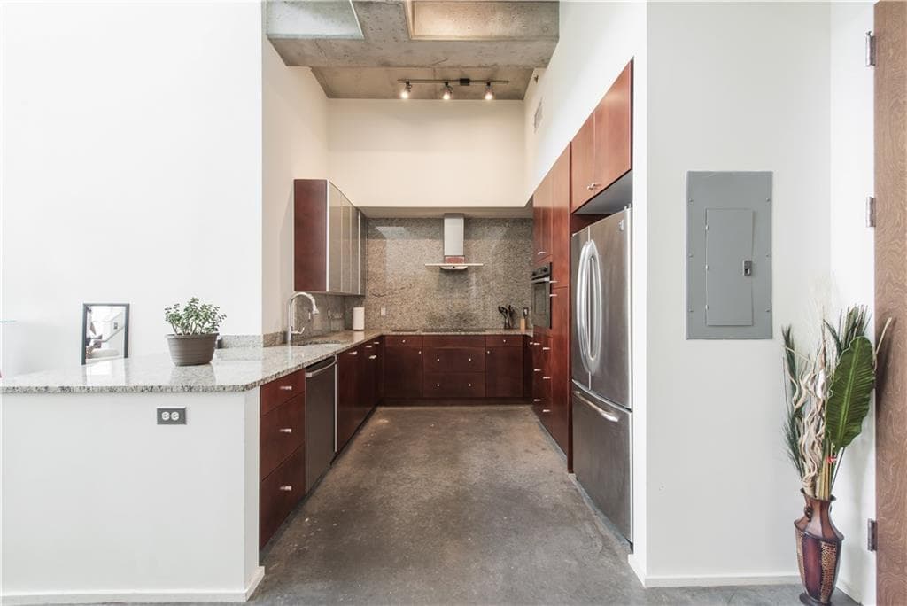 3 bedroom, 1,508 sq ft condominium sold at 130 Arizona Avenue 402, Atlanta, GA 30307