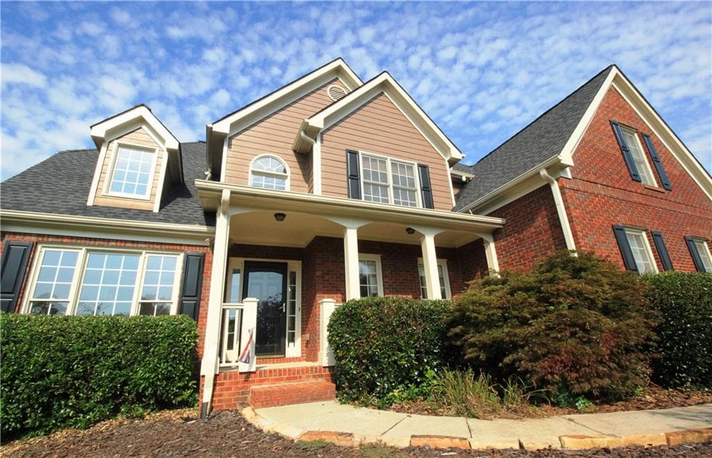 5 bedroom, 5,019 sq ft single family residence sold at 1911 Hedge Brooke Court, Acworth, GA 30101