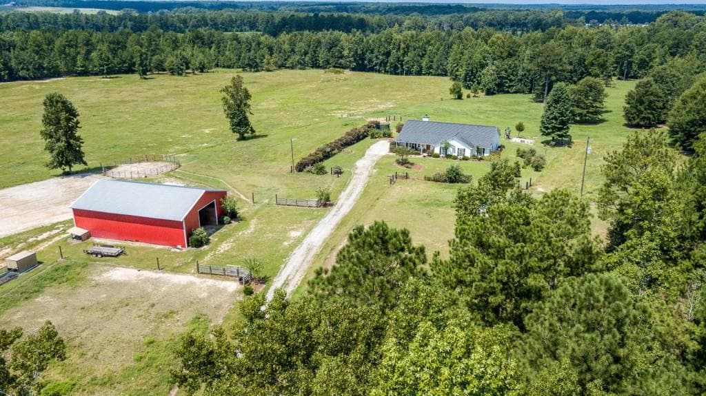 4 bedroom, 2,803 sq ft single family residence sold at 4529 Oakland Road, Gay, GA 30218