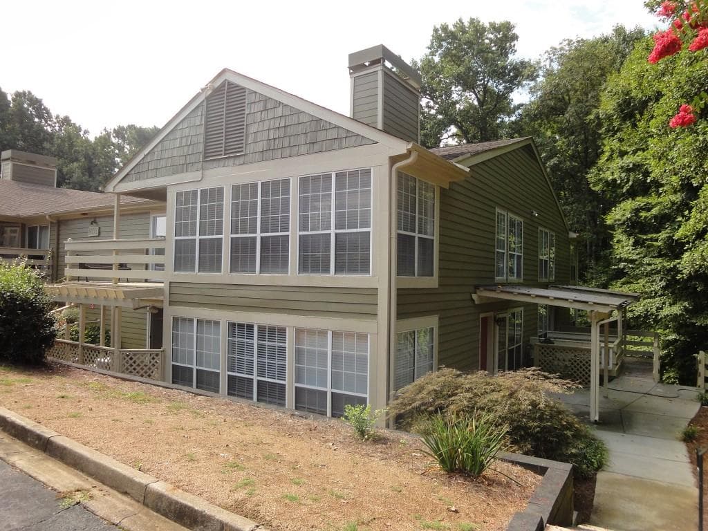 2006 Riverview Drive 2006, Marietta, GA 30067 — most recent listing photo